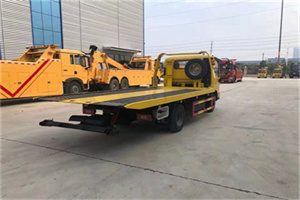 铁山港非事故拖车