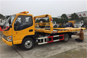 铁山港哪里有拖车服务